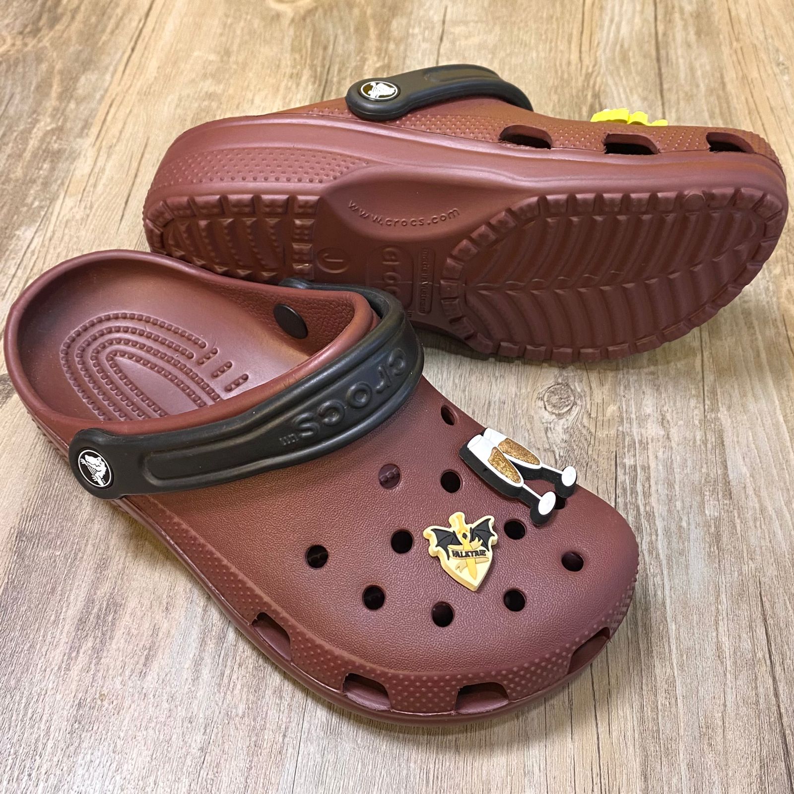 Dép Crocs Kid Classic Clog HN2 Brown/Black